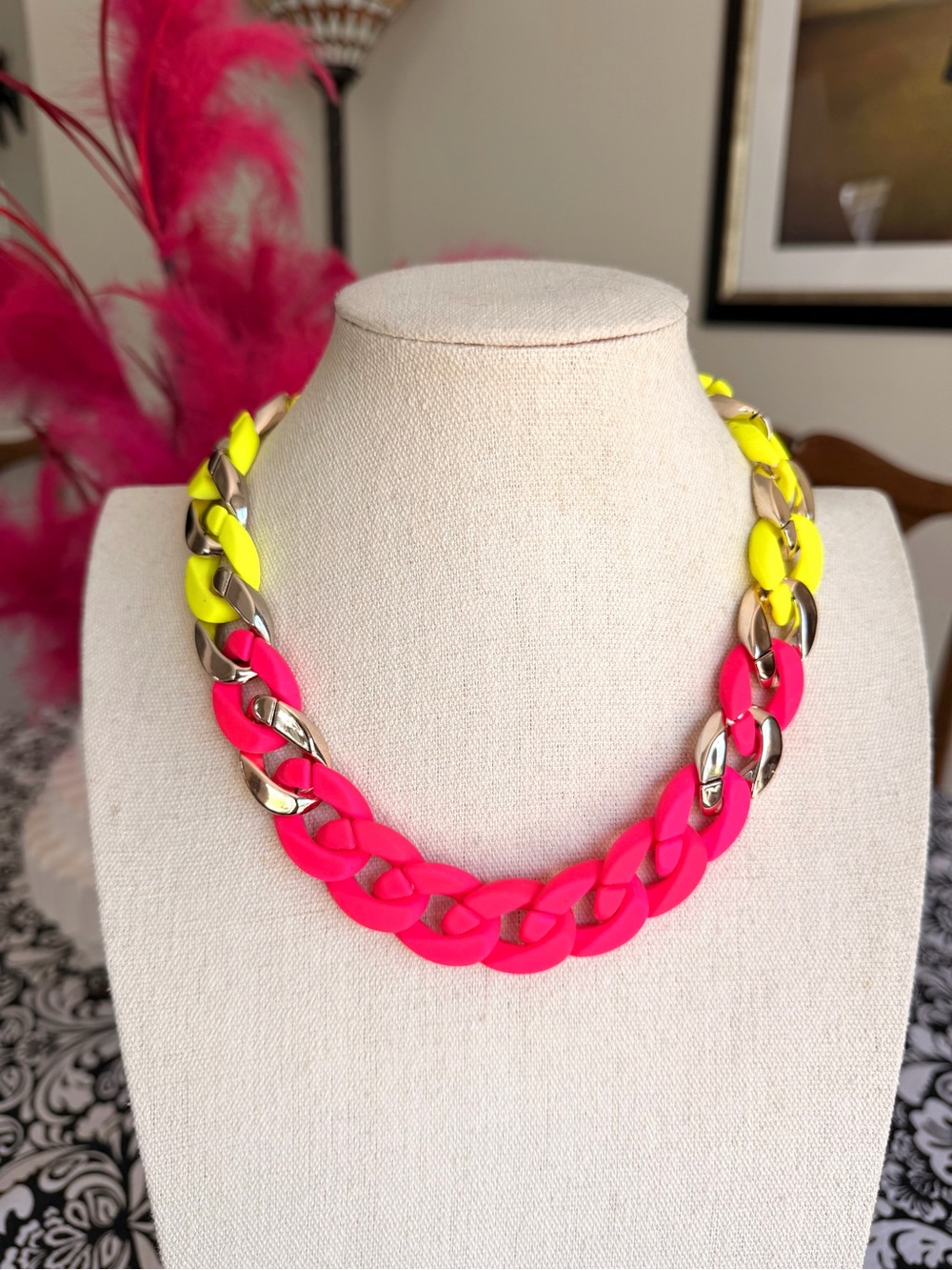 Taramanda Neon Pink Yellow Silver Acrylic Chunky Chain Necklace NWT